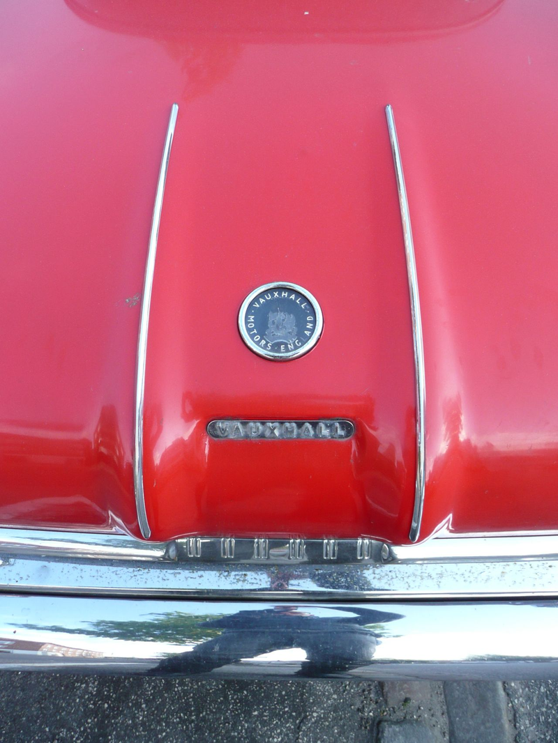 Illustration for article titled Vauxhall Victor, Ford Zodiac, Citroën DS